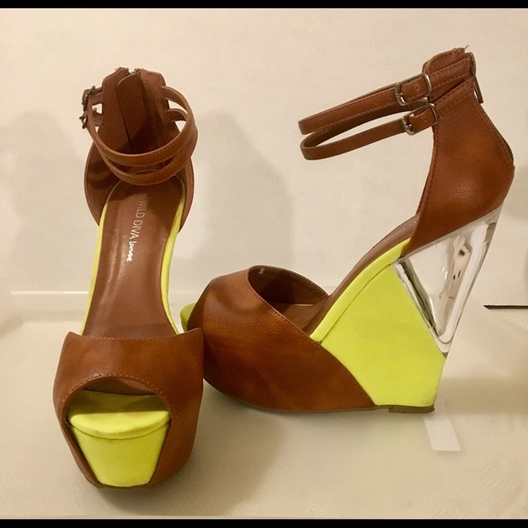 Wild Diva Shoes - Fun Wild Diva Wedges
